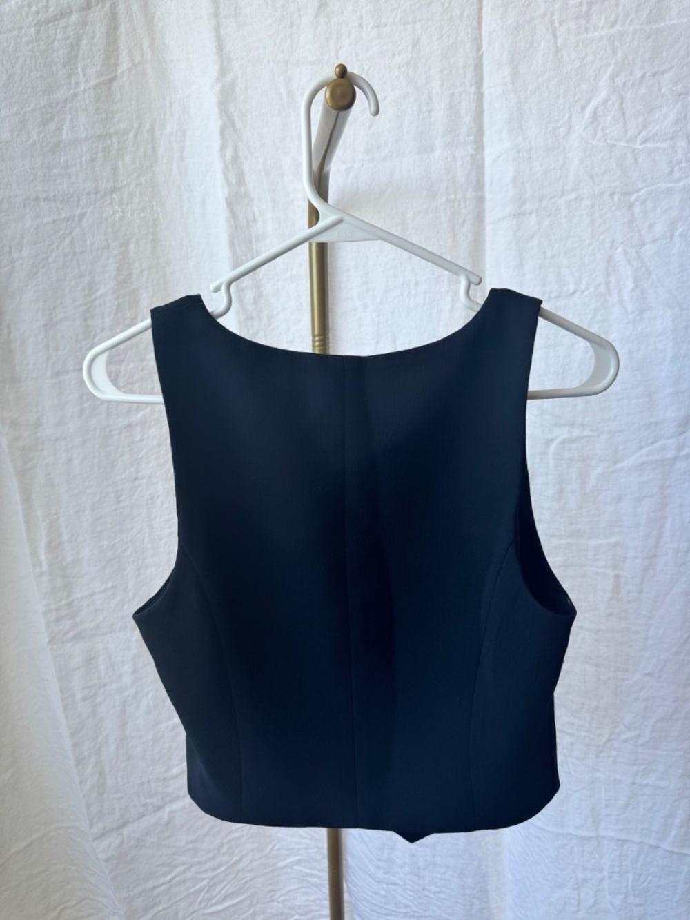 Wilfred Black Sleeveless Button-Front Vest - Picture 3 of 3